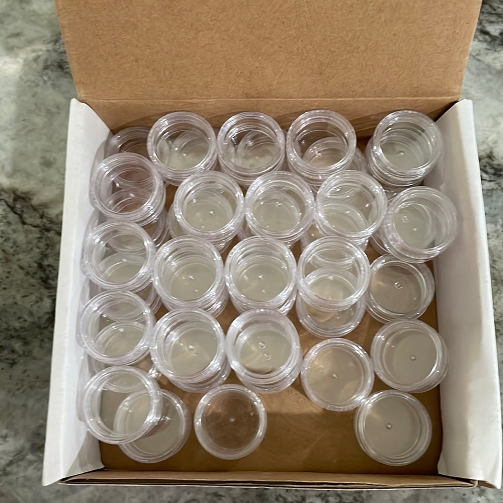 40 new 5 gram containers for samples